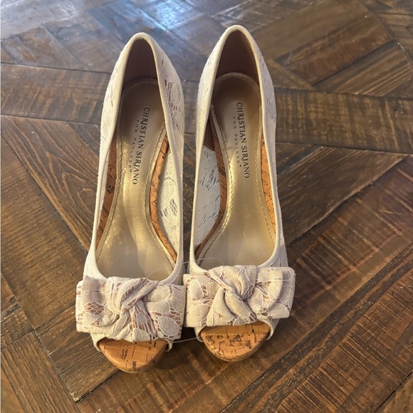 Christian Siriano Cream Lace Heels with Cork Heel. Great Condition! - Picture 2 of 8